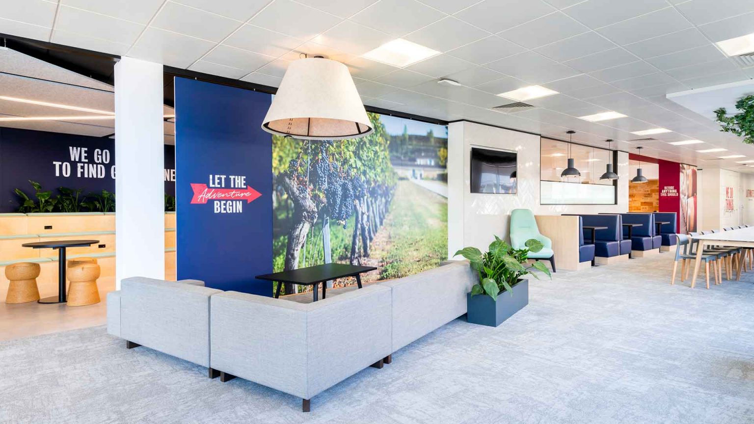 Creatif Shaping Perfect Workspace